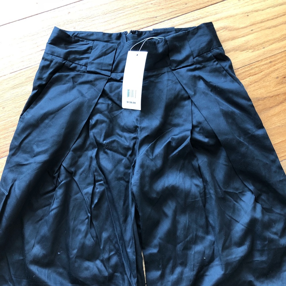 NWT French Connection pleated wide legs, size 0/2